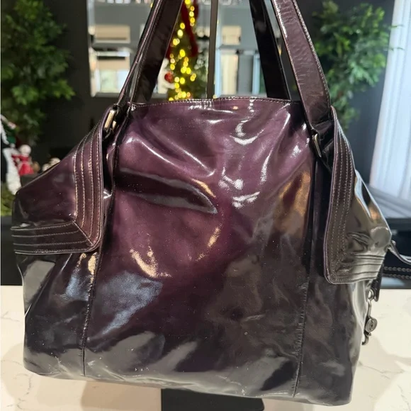 Salvatore Ferragamo Deep Burgundy Patent Shoulder Bag - Picture 2 of 9